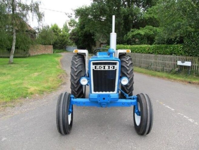 Ford 4000 2WD - Image 4